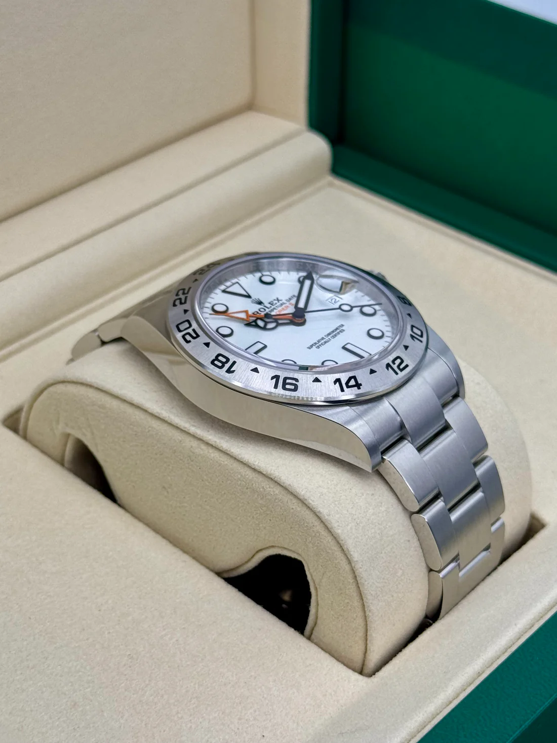 80C8972F-3D04-4310-8C53-C16F3C5CAC9E