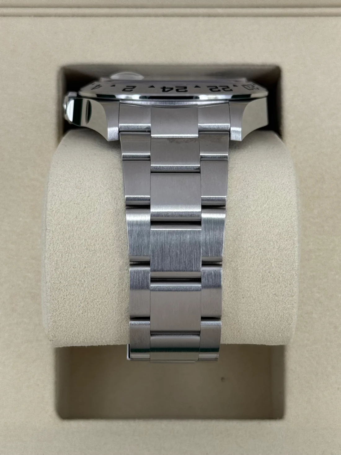 C560DD11-C731-457D-81EE-60B0E0F6F032